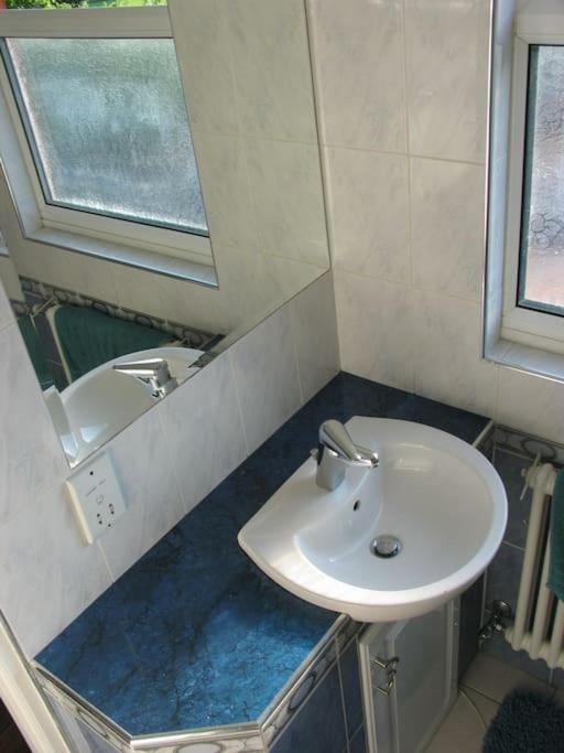 Modern Cosy Private Studio, Wifi, Ip-Tv, Must See Romford Zewnętrze zdjęcie