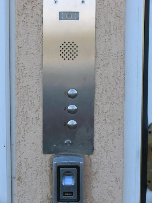 Modern Cosy Private Studio, Wifi, Ip-Tv, Must See Romford Zewnętrze zdjęcie